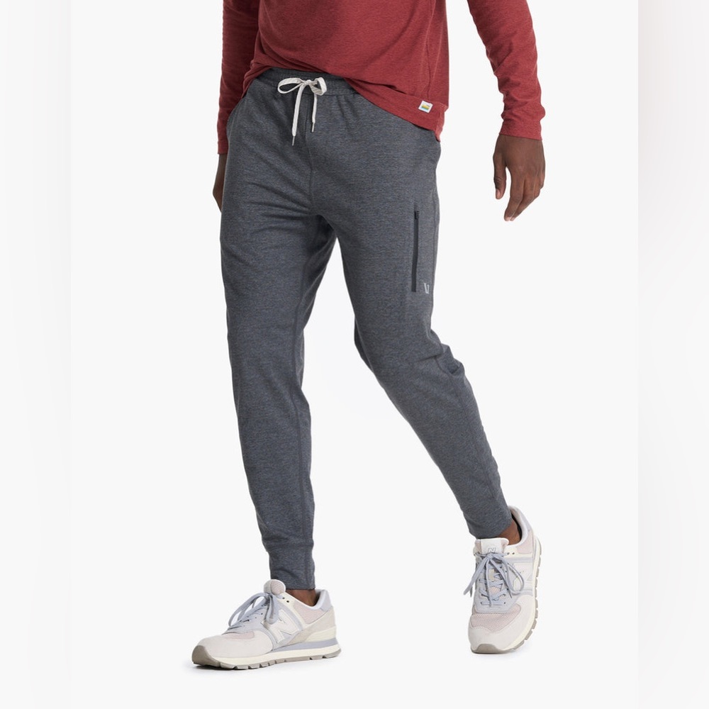 Vuori Men’s Sunday Performance Jogger, NWT, Size XL, Charcoal Grey